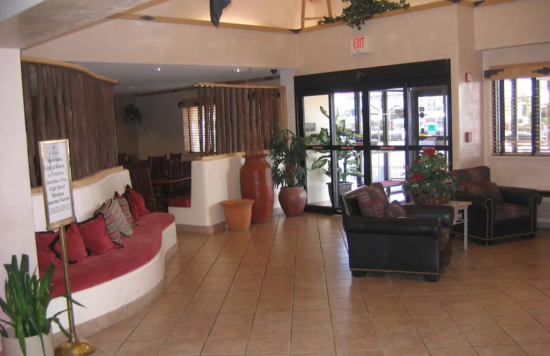 Hawthorn Suites By Wyndham Albuquerque-1